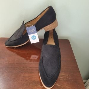 Universal Thread size 12 loafer